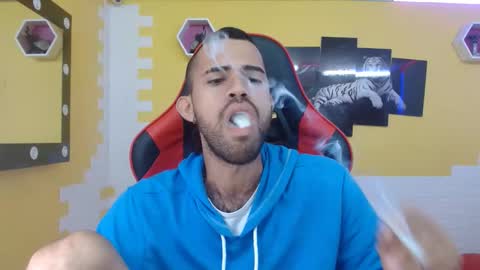 Snapshot of adri_sexboy chatting on March 2025 12:41:01 PM adri_sexboy online show from March 2025 12:41:01 PM