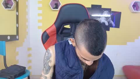 Snapshot of adri_sexboy chatting on March 2025 03:49:01 PM adri_sexboy online show from March 2025 03:49:01 PM