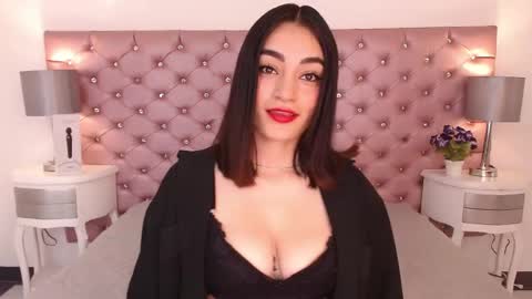 Adri online show from April 2026 04:06:01 AM