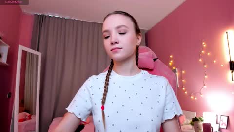 Eva online show from November 2025 07:34:02 AM