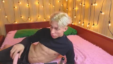 Snapshot of adrian_love_angel chatting on November 2025 06:39:01 PM adrian_love_angel online show from November 2025 06:39:01 PM