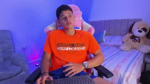 Snapshot of adrian_prime_ chatting on April 2026 07:07:02 PM ADRIAN online show from April 2026 07:07:02 PM