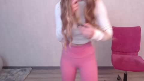 Snapshot of adriana_meow246 chatting on November 2025 03:02:01 PM Adriana online show from November 2025 03:02:01 PM