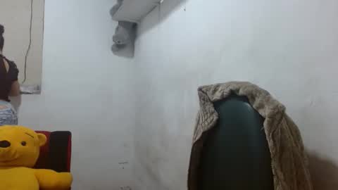 Adriana Tellez online show from November 2025 01:54:01 PM