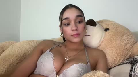 Snapshot of adriannarodriguez chatting on January 2025 06:45:01 AM Adrianna  online show from January 2025 06:45:01 AM