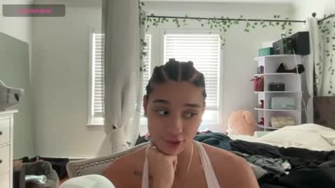 Adrianna  online show from June 2026 06:39:01 PM
