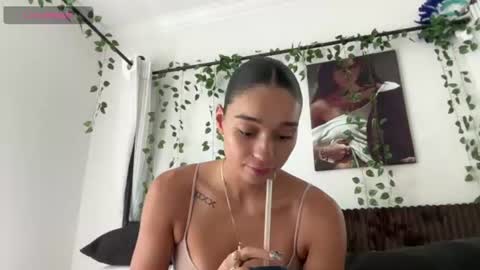Adrianna  online show from June 2026 06:09:02 PM