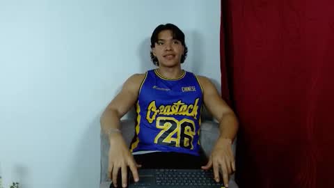 Snapshot of adriel_escalante chatting on October 2025 01:46:01 AM adriel_escalante online show from October 2025 01:46:01 AM