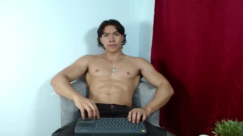 Snapshot of adriel_escalante chatting on October 2025 02:12:02 AM adriel_escalante online show from October 2025 02:12:02 AM