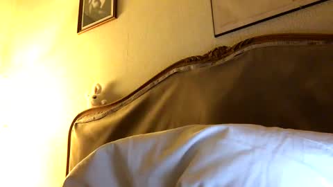 adrienfromparis online show from April 2026 07:58:02 PM