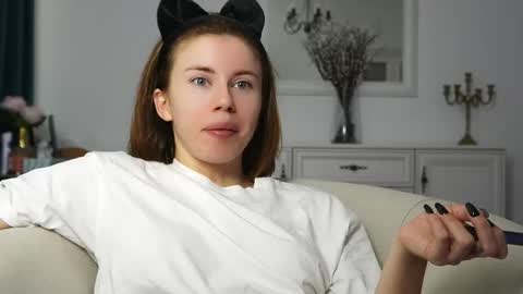 Aelia online show from September 2025 04:58:01 AM