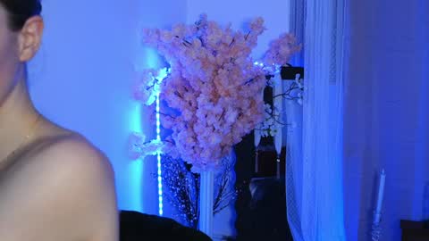 Aelia online show from March 2026 05:24:01 PM