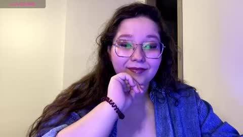 aemilialust online show from January 2026 06:33:02 PM