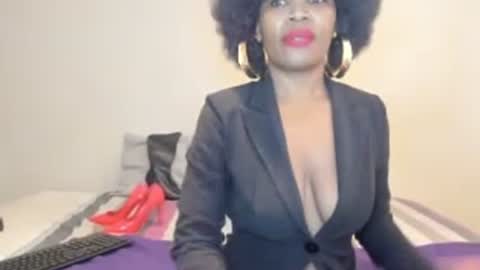 Snapshot of aficangagqueen chatting on June 2026 07:11:01 AM AfricanSquirtQueen online show from June 2026 07:11:01 AM