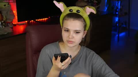 Afina online show from April 2026 06:41:01 PM