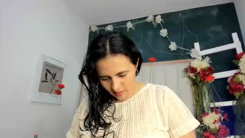 Snapshot of africa_holmes chatting on June 2026 02:22:02 AM Africa online show from June 2026 02:22:02 AM