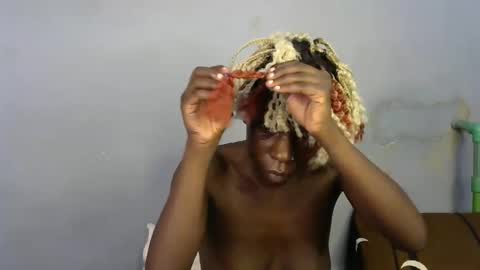 Snapshot of african_berries chatting on December 2024 05:28:02 PM african berries online show from December 2024 05:28:02 PM