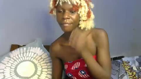 Snapshot of african_berries chatting on December 2024 12:02:01 AM african berries online show from December 2024 12:02:01 AM