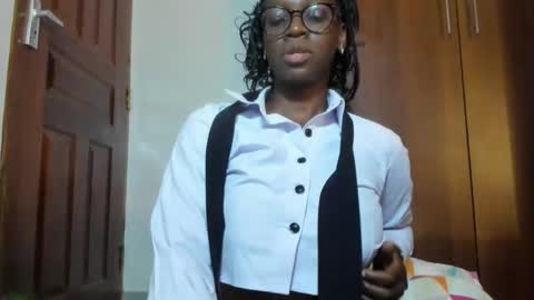 Leah online show from November 2025 12:46:02 AM