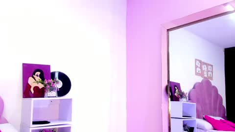 A F R O D I T A  E V A N S online show from April 2026 07:08:02 PM