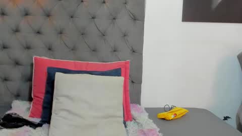 Snapshot of afrodiva69_ chatting on May 2026 06:35:02 PM Afro Diva online show from May 2026 06:35:02 PM