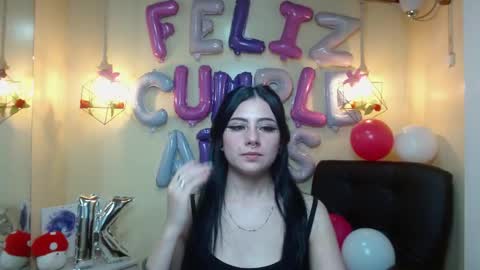 Kimberly online show from November 2025 01:43:02 PM