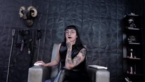 Snapshot of agata_darkness chatting on March 2025 02:23:02 PM Miss Agata online show from March 2025 02:23:02 PM