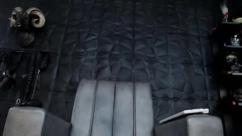 Snapshot of agata_darkness chatting on April 2026 09:39:33 PM Miss Agata online show from April 2026 09:39:33 PM