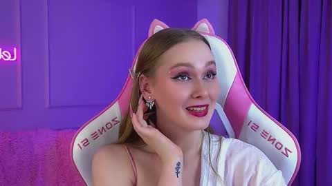 Snapshot of agatafoxley chatting on February 2026 06:42:01 PM AgataFoxley online show from February 2026 06:42:01 PM