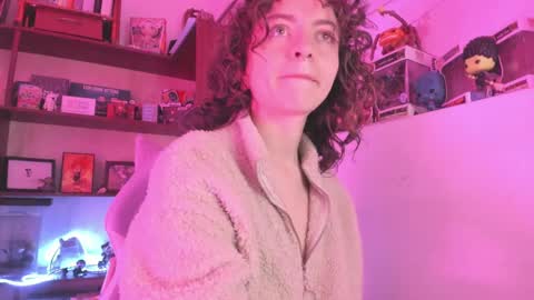 Snapshot of agathaa_ks_ chatting on December 2024 05:37:01 AM Camila 2 online show from December 2024 05:37:01 AM