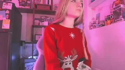 Snapshot of agathaa_ks_ chatting on December 2024 06:10:02 AM Camila 2 online show from December 2024 06:10:02 AM