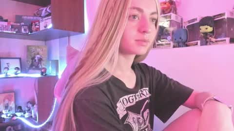 Snapshot of agathaa_ks_ chatting on January 2025 07:08:01 PM Camila 2 online show from January 2025 07:08:01 PM