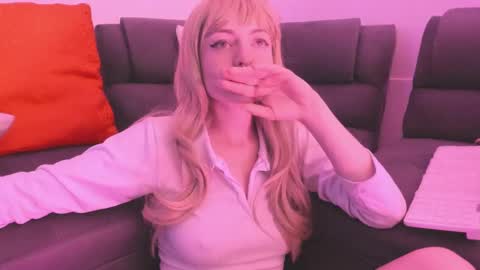 Snapshot of agathaa_ks_ chatting on February 2025 04:31:01 AM Camila 2 online show from February 2025 04:31:01 AM