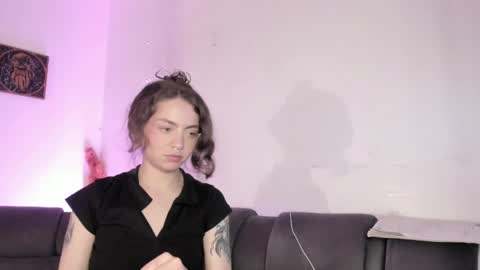 Camila     2 online show from March 2026 12:26:01 AM