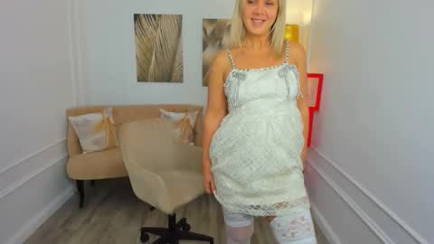 Snapshot of agathaklouin chatting on February 2026 11:29:02 AM Agatha online show from February 2026 11:29:02 AM