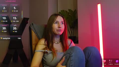 Agelina Lilly Laura online show from December 2025 06:45:01 PM