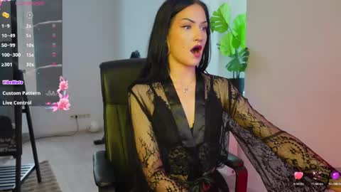Snapshot of agelina_summer chatting on June 2026 07:44:01 AM Agelina Lilly Laura online show from June 2026 07:44:01 AM