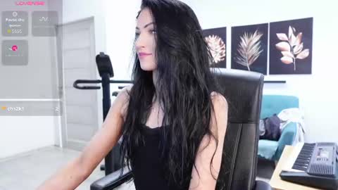 Snapshot of agelina_summer chatting on June 2026 09:12:02 AM Agelina Lilly Laura online show from June 2026 09:12:02 AM