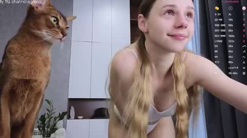 agnessi_ online show from October 2025 04:20:02 AM