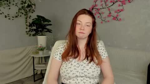 Agnia White online show from November 2025 11:10:02 AM