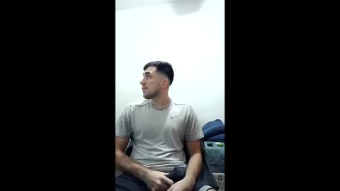 agustinnrod online show from June 2026 04:02:01 PM