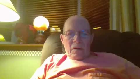 aguynrkfrd online show from December 2024 09:44:01 AM