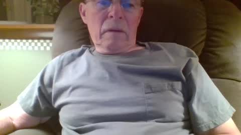 aguynrkfrd online show from September 2025 09:25:02 AM