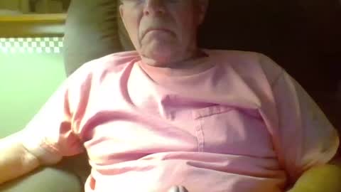 aguynrkfrd online show from September 2025 01:55:01 AM