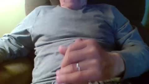 aguynrkfrd online show from April 2026 10:29:01 AM