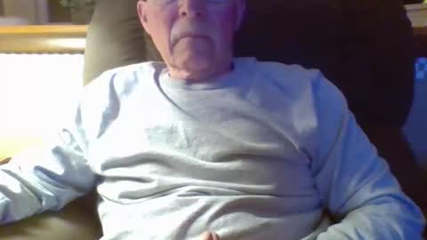 aguynrkfrd online show from April 2026 09:40:02 AM