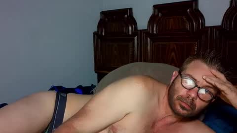 Blue Eyed Handsome Man online show from March 2026 01:23:01 AM