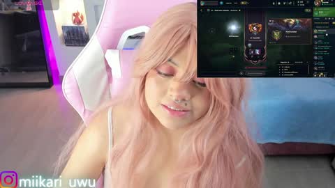 Ahri help me get to 100  online show from January 2025 07:10:02 AM