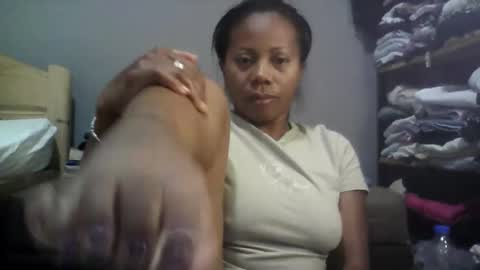 Snapshot of aicha_boobs chatting on February 2026 10:17:02 PM Aicha boobs online show from February 2026 10:17:02 PM