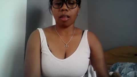 Aicha boobs online show from June 2026 01:11:01 PM